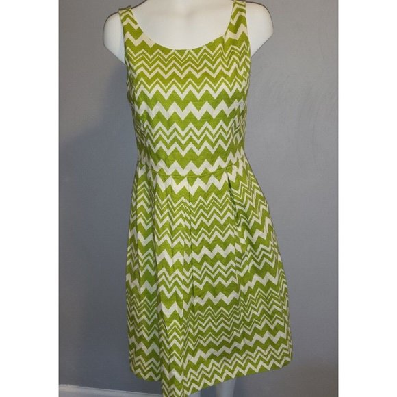 Jessica Howard, Chevron Green and White, Fit & Flare Dress, Size 10, Sleeveless - Picture 1 of 6